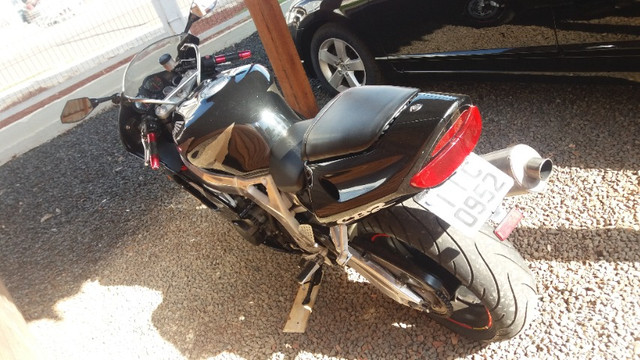 Vendo ou troco Honda cbr 900r - Foto 4