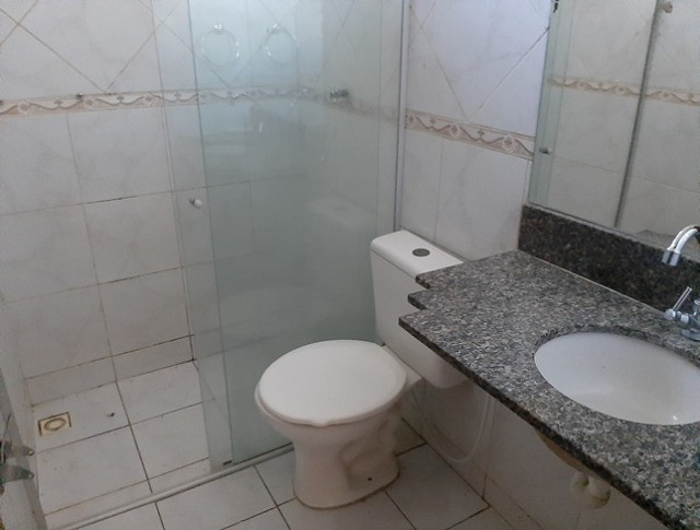 Aluga-se casa no alto com 3/4 com piscina - Foto 16