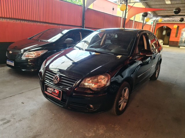 POLO SEDAN 2011 1.6 1 MIL DE ENTRADA AÉRCIO VEÍCULOS DRH