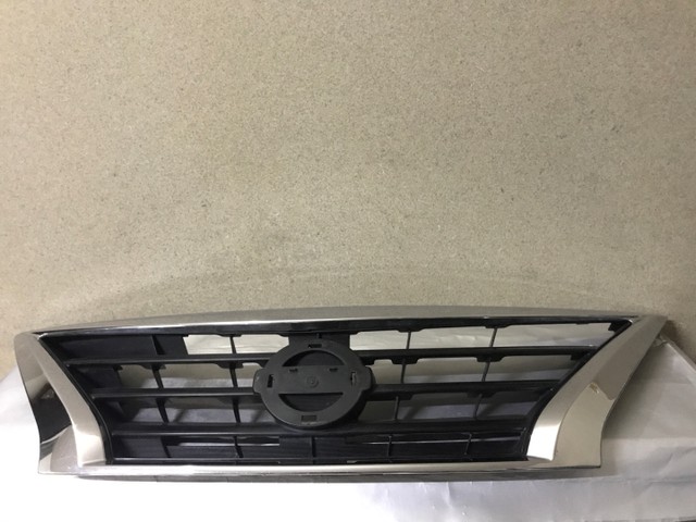 Grade Nissan Versa  - Foto 2