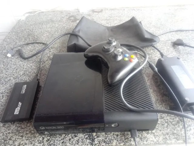 Console Xbox 360 Super Slim 250GB Desbloqueado (SEMINOVO