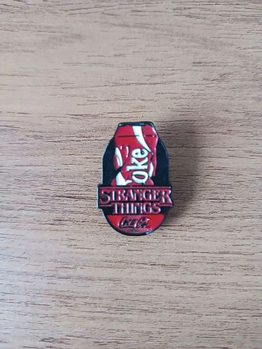 Pin Coca-Cola Stranger Things