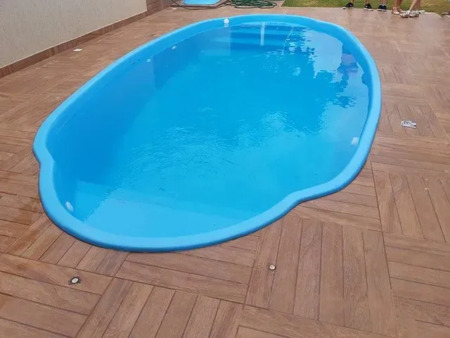 Piscina de fibra 7.00x3.40 completa