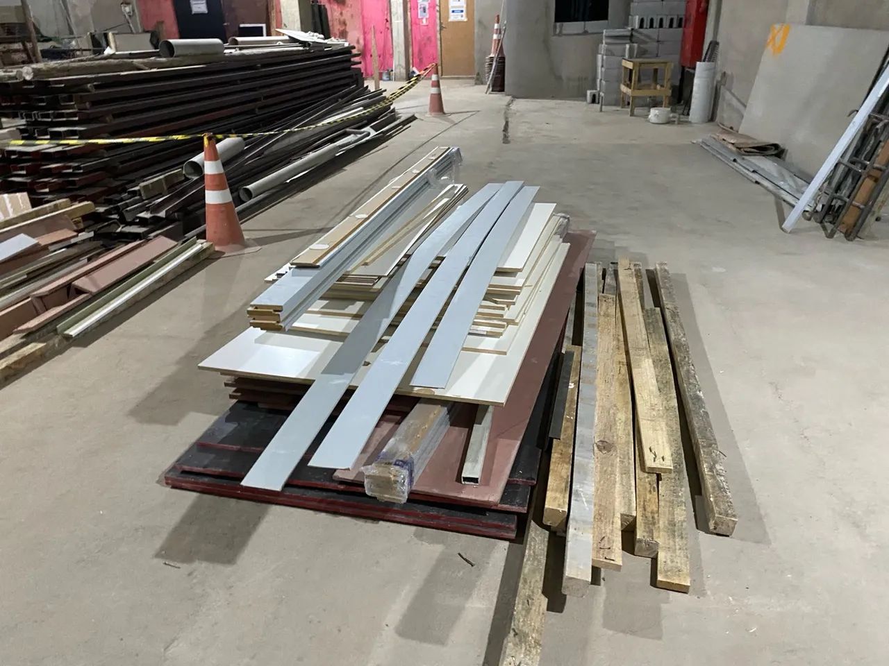 Madeirite laminado e barrotes  - Foto 4