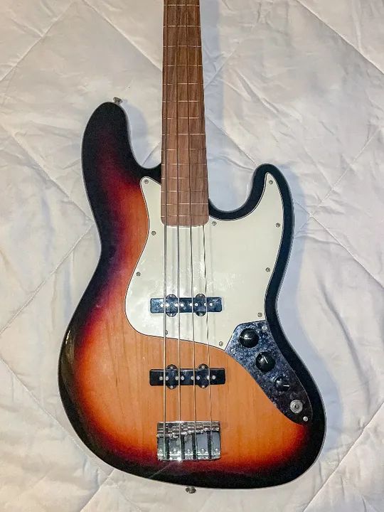 Baixo Elétrico Fender Jazz Bass Fretless 4 cordas - Foto 5