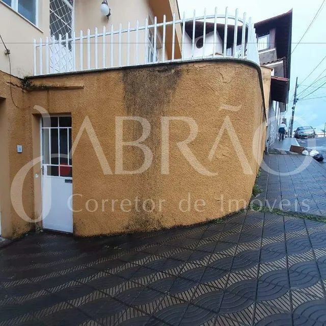 Casas para alugar - Barbacena, MG | OLX