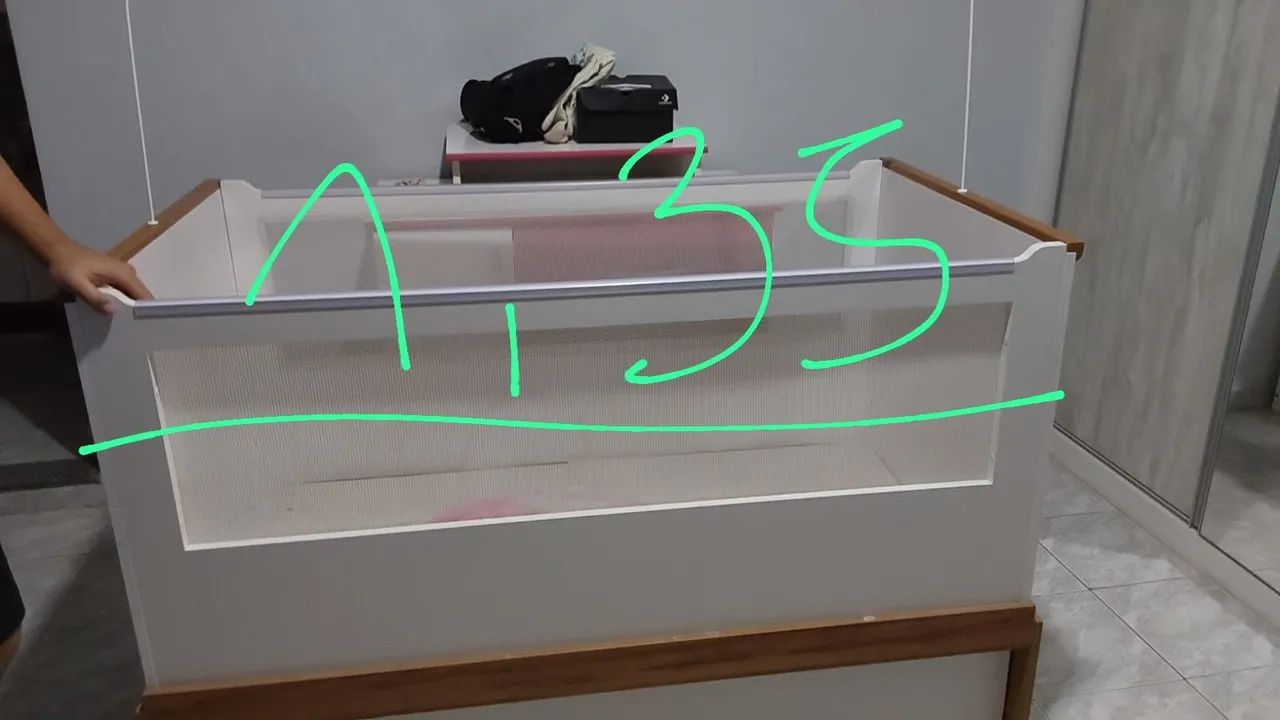 Berço  em madeira ETINA