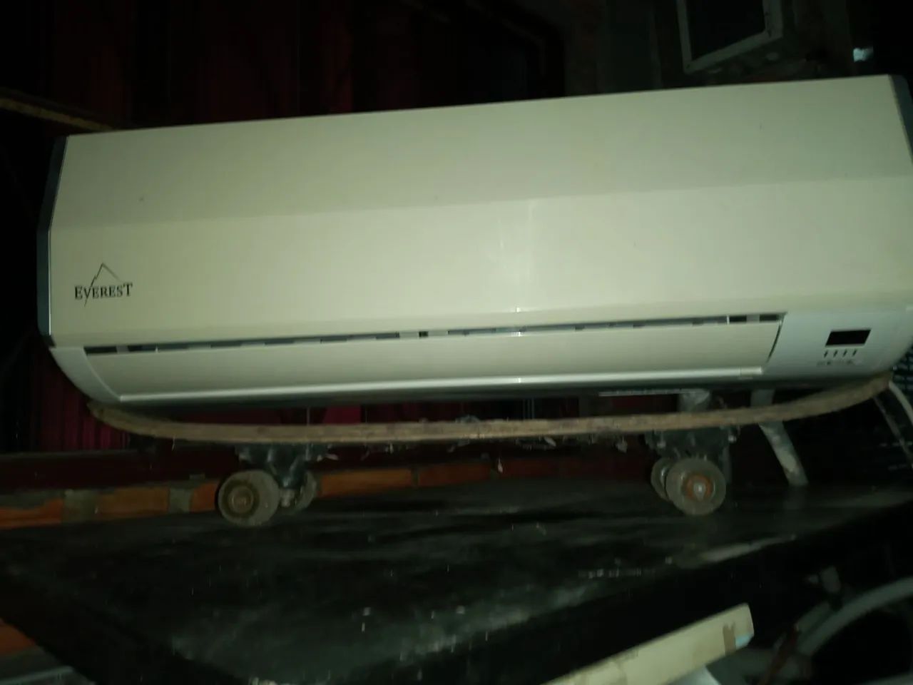 Ar Condicionado Everest Split Usado 9000 btus