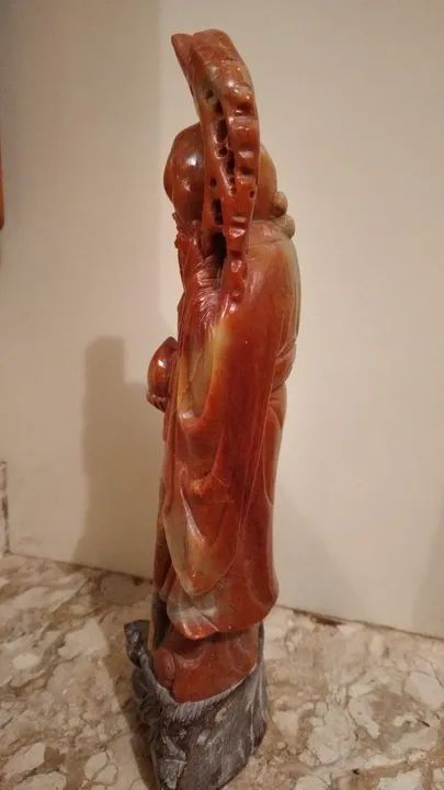 ANTIGA ESCULTURA DE SÁBIO CHINÊS EM PEDRA - Foto 3