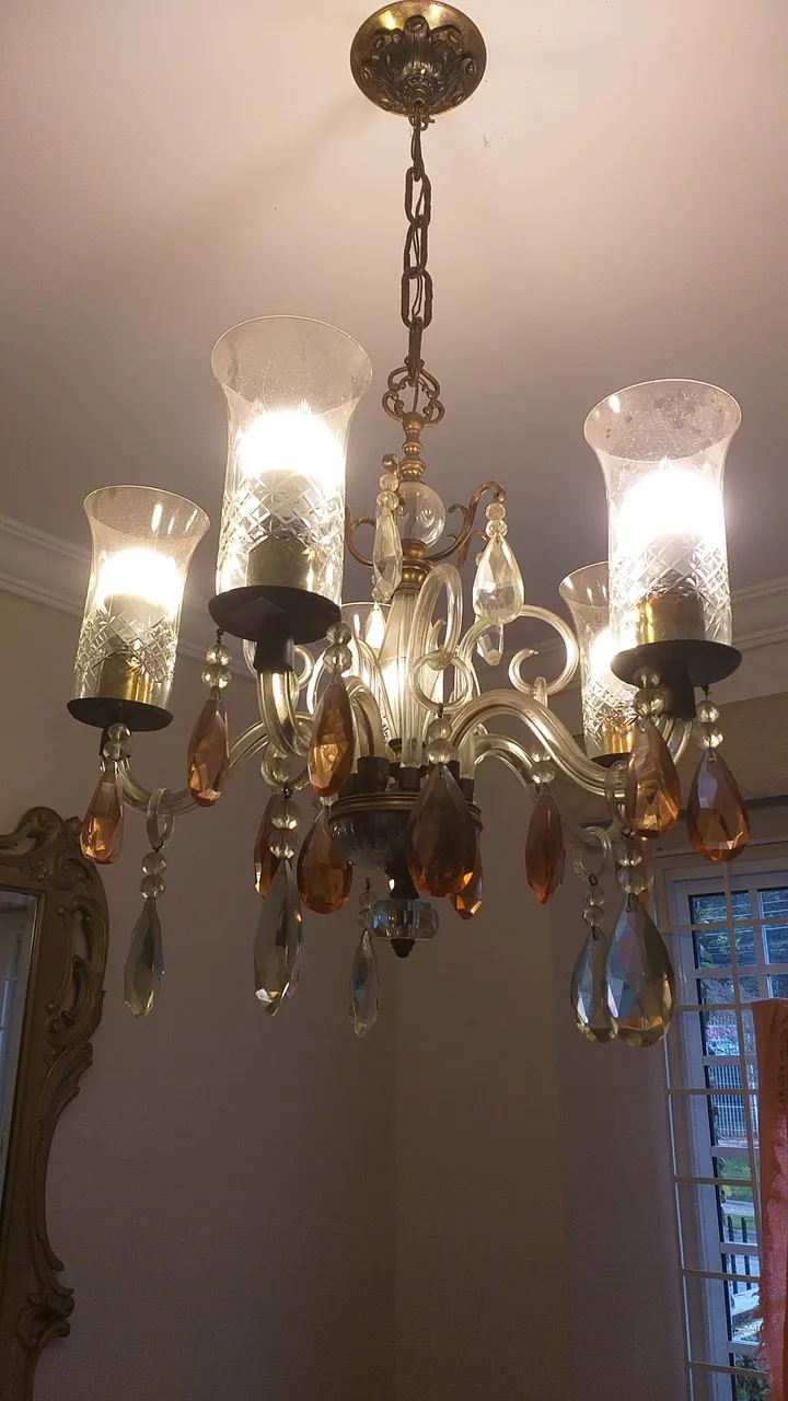Lustre Clássico com Cristais