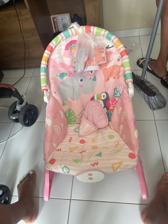 Cadeirinha de Balanço para Bebê - Diversão e Conforto!