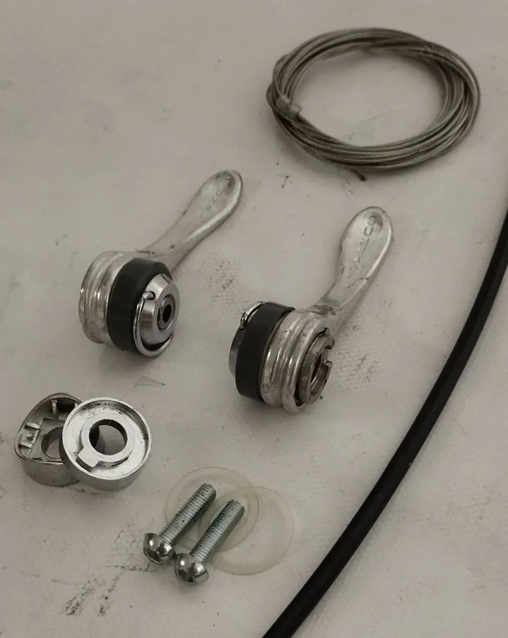 Alavancas de Câmbio SunRace para Quadro Speed/Road Par Novo