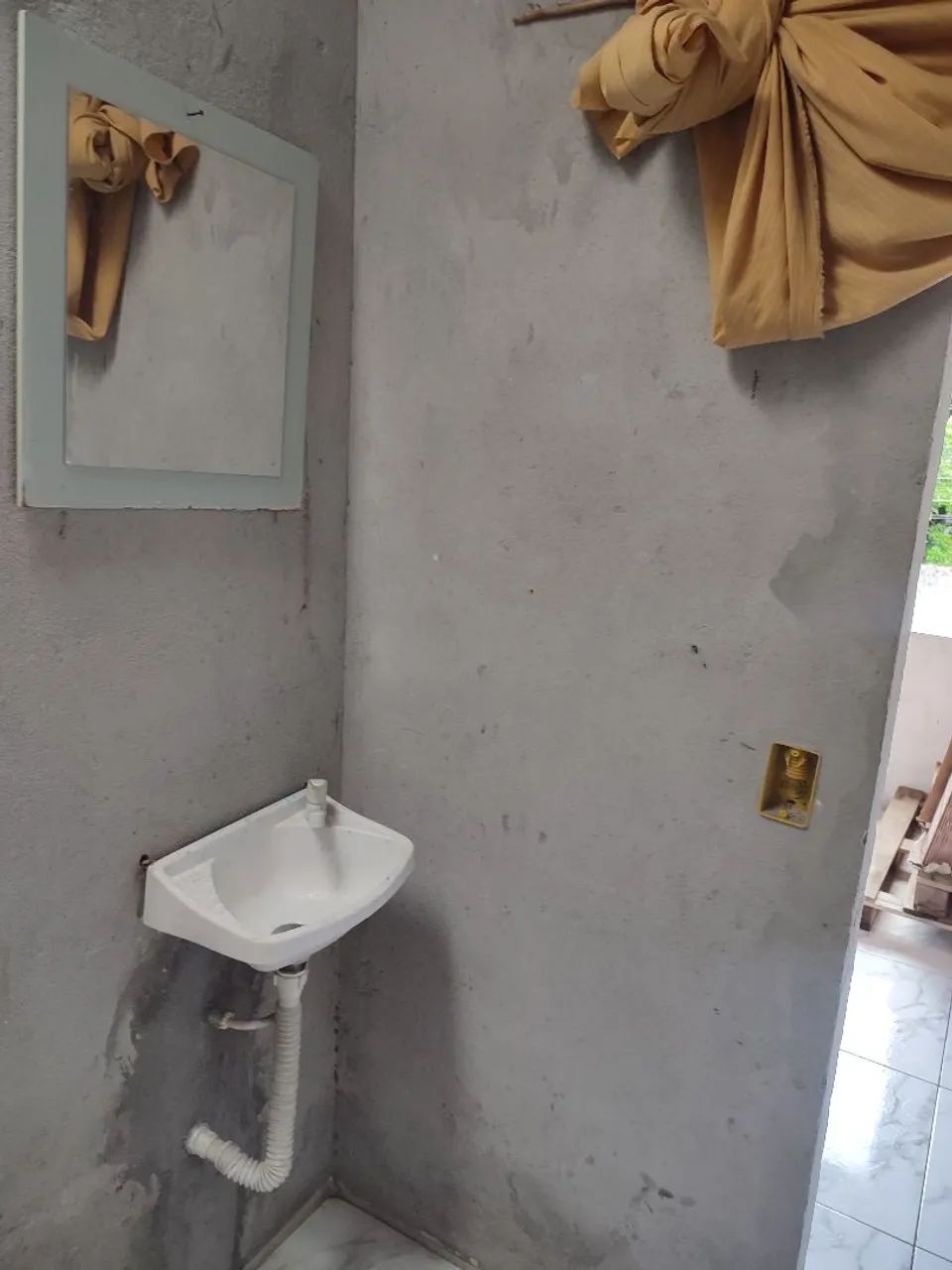 Oportunidade Única: VENDE-SE CASA COM PONTO COMERCIAL  R$70.000,00 - Foto 4