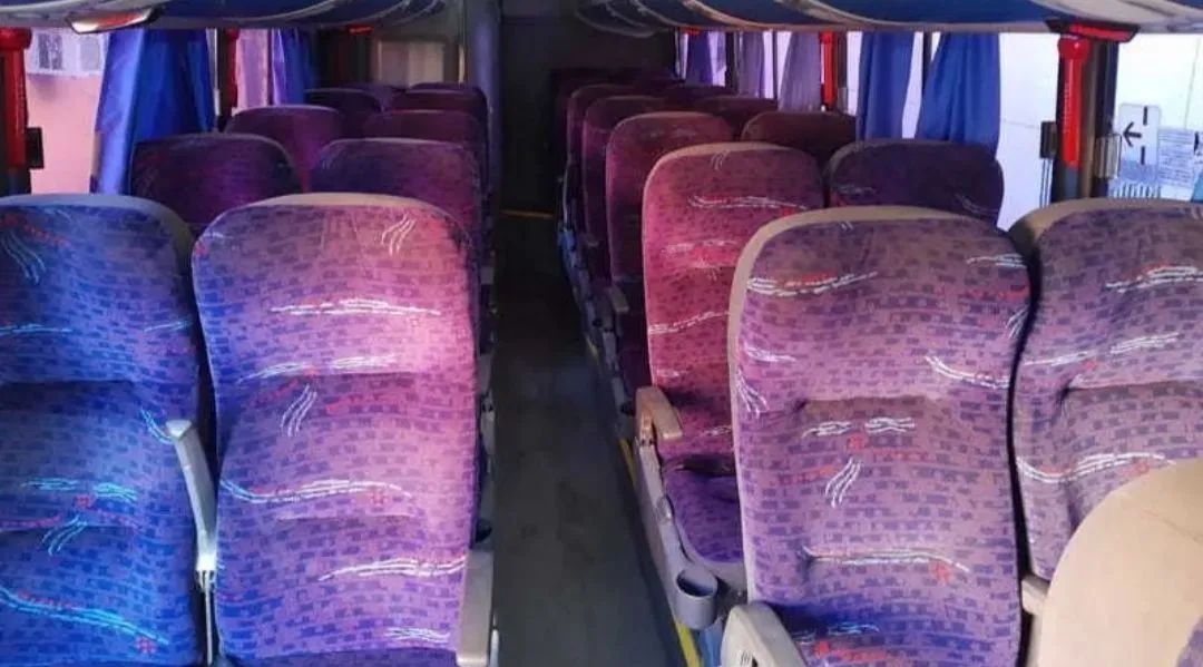 Micro Ônibus Marcopolo MB Sênior (Com WC) Ano 2015  - Foto 12