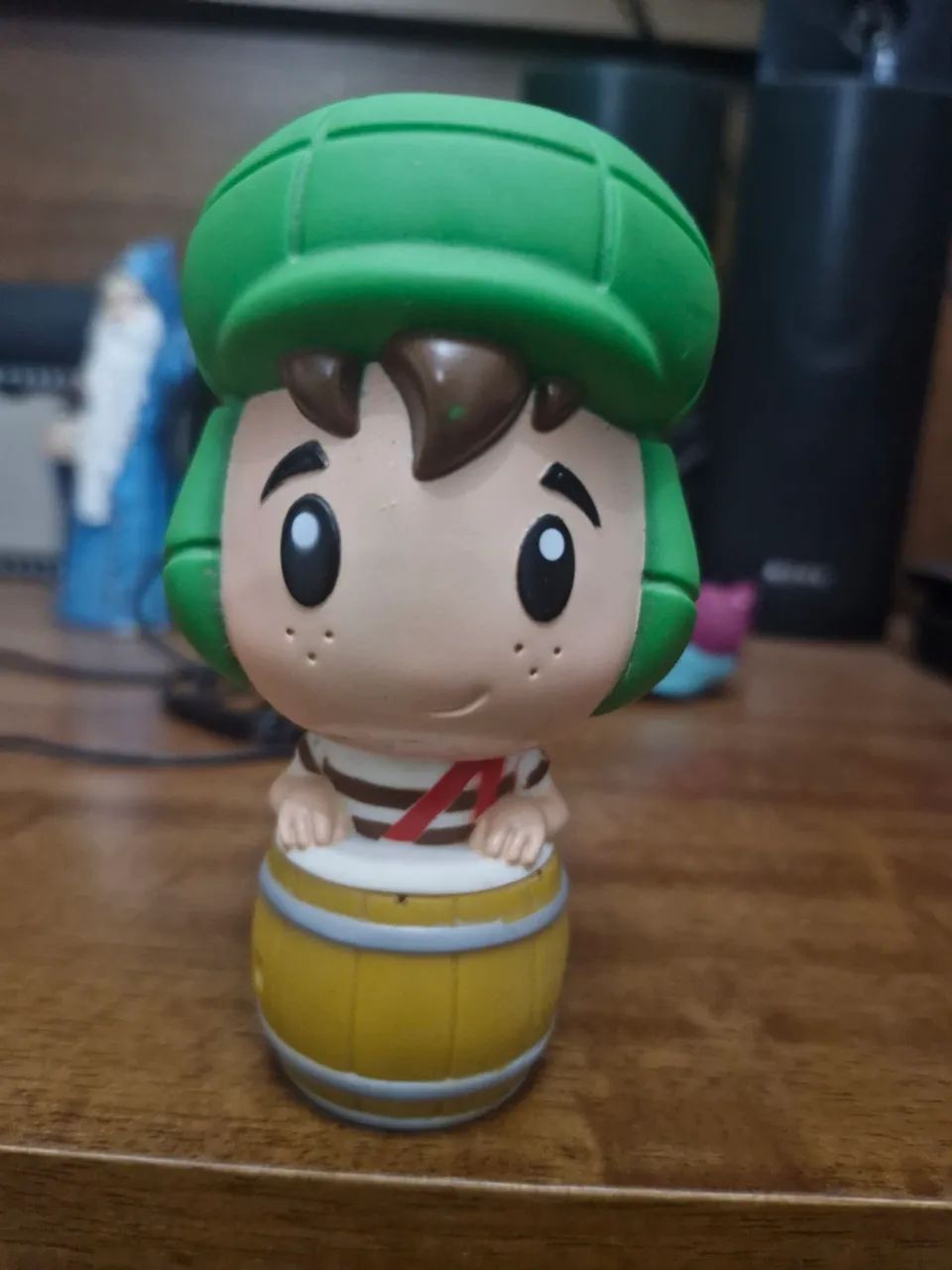 Boneco Chaves no barril - Colecionável Giraffas