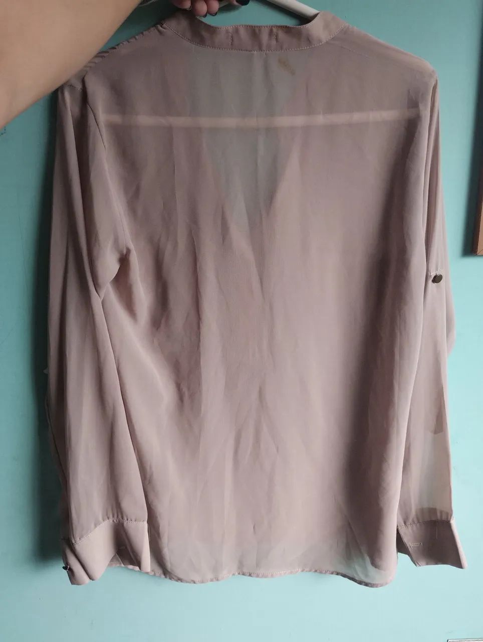 Camisa Feminina Bege Com Bolsos - Foto 3