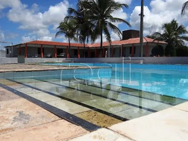 Casa na Praia da Caponga, Cascavel | Poucos Metros do Mar | 500m² | 05 Suítes