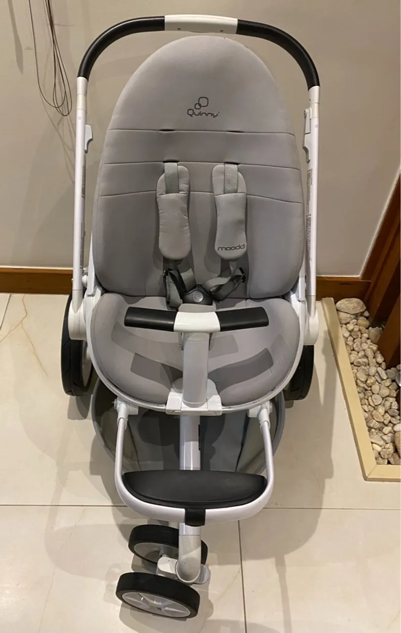 Carrinho de bebê Quinny Moodd