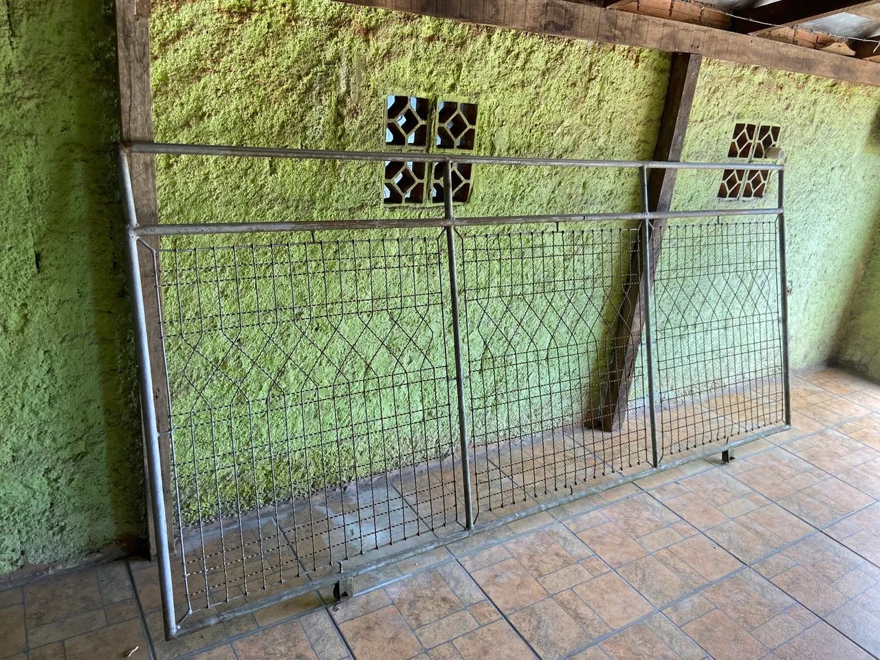 Portão de ferro em bom estado  - Foto 2