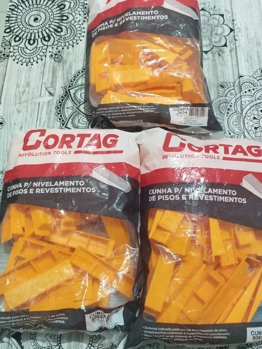 Cunhas para Nivelamento de Piso - Cortag 60694 - 50 unidades - Foto 4