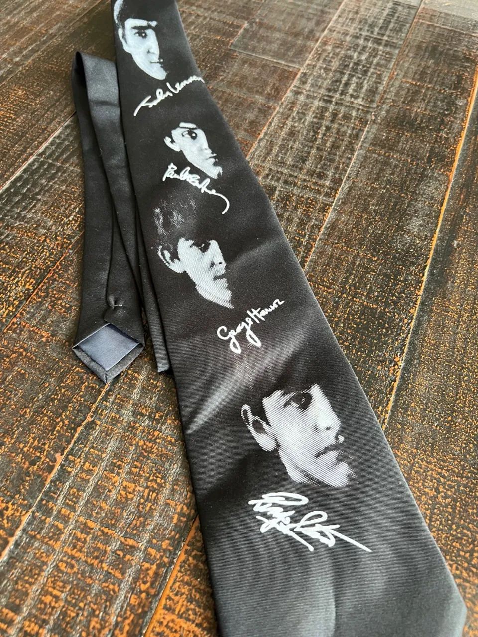 Gravata The Beatles Seda  - Foto 2