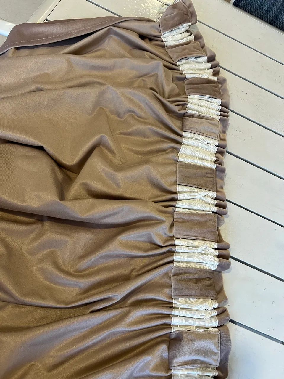 2 Cortinas para provador cor bege/camurça em veludo
