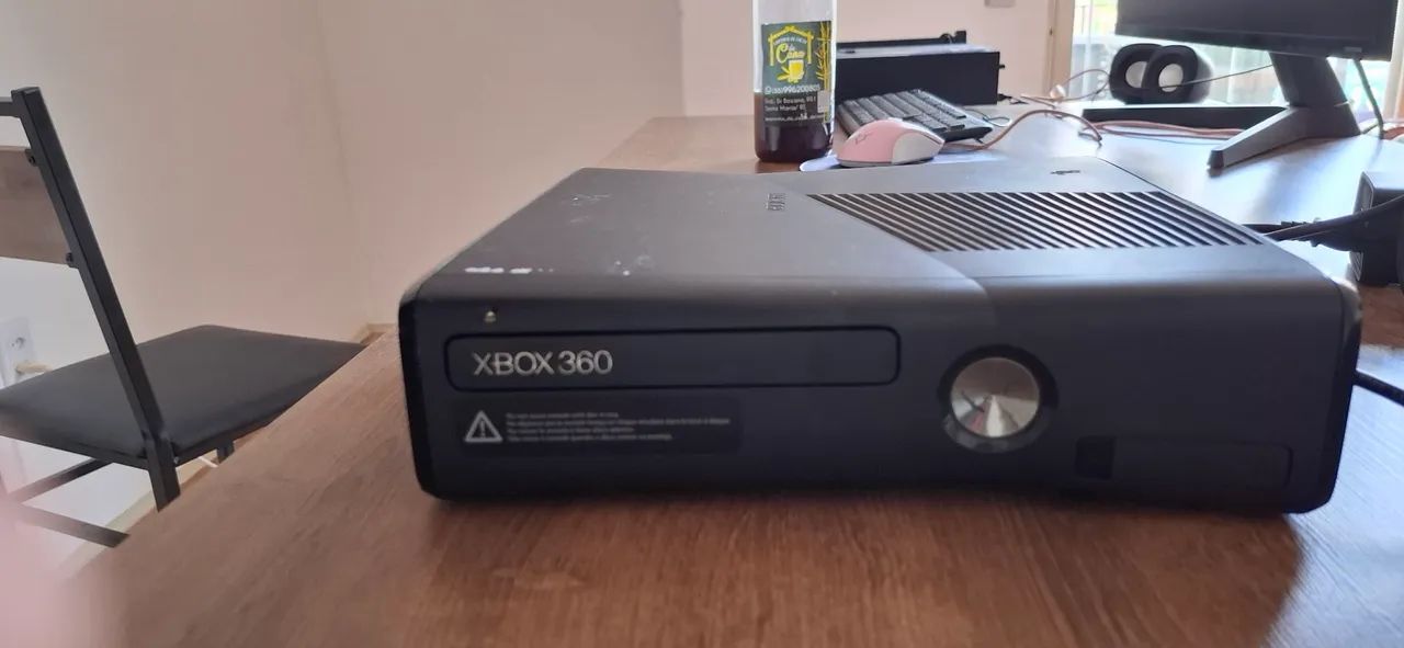 XBOX 360 COM DEFEITO + 1 CONTROLE - Foto 3