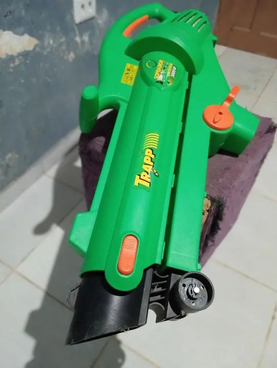 Assoprador de folha semi novo 