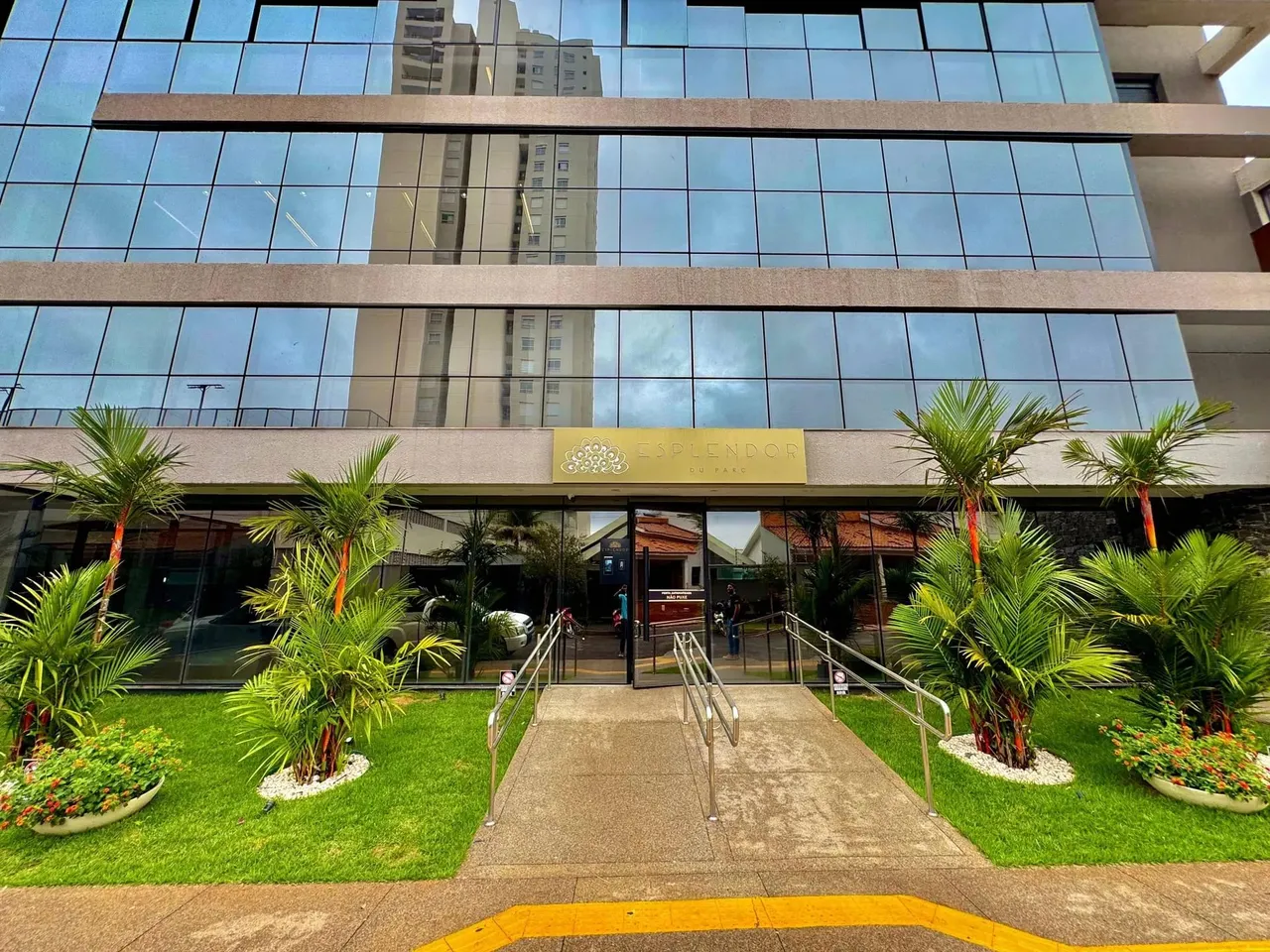Cobertura / Penthouse exclusiva disponível para locação no Esplendor du Parc, em frente ao