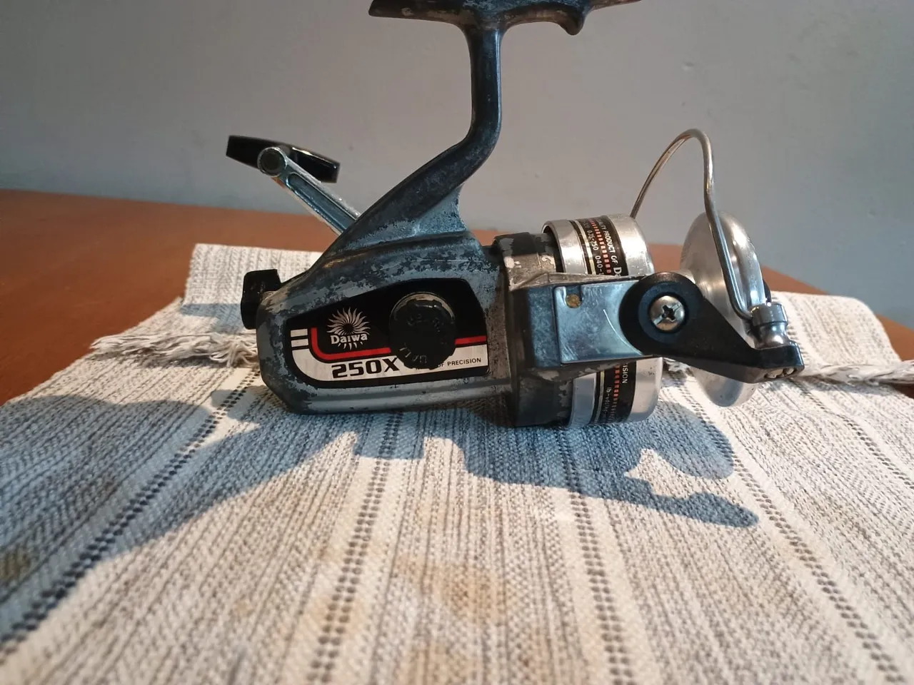 Molinete de Pesca Daiwa 250X - Equipamento de Qualidade