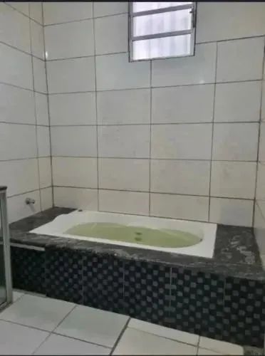Casa no Conjunto Orlando Lobato com 3 quartos sendo 1 suíte - Parque Verde, Belém - PA - Foto 4