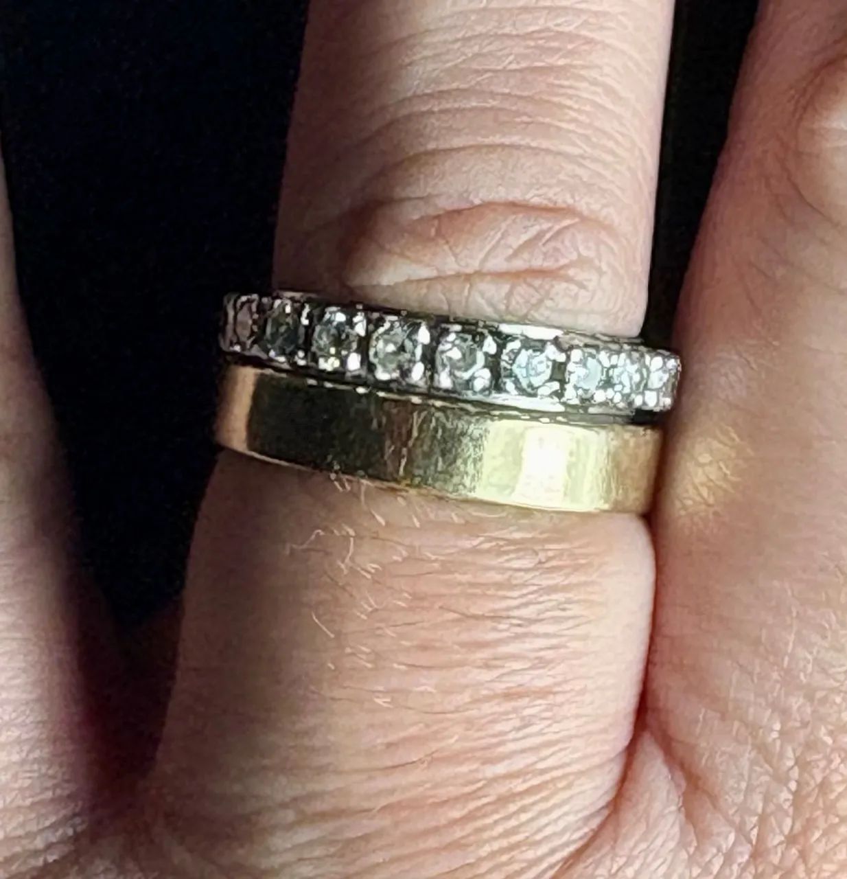 Aliança interna de diamantes com platina  - Foto 5