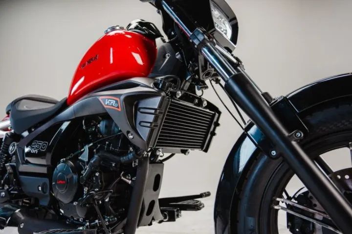 SHINERAY IRON 250  - Foto 3