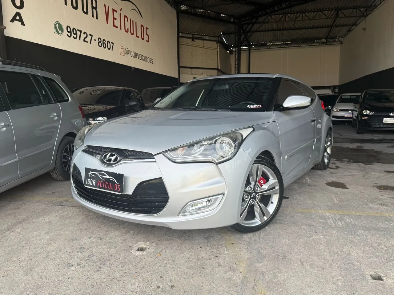 Veloster 1.6 Aut. (COM TETO SOLAR PANORÂMICO)