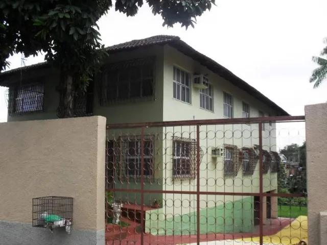 Redenção - Alugo Prédio com 483m com 2 pavimentos.