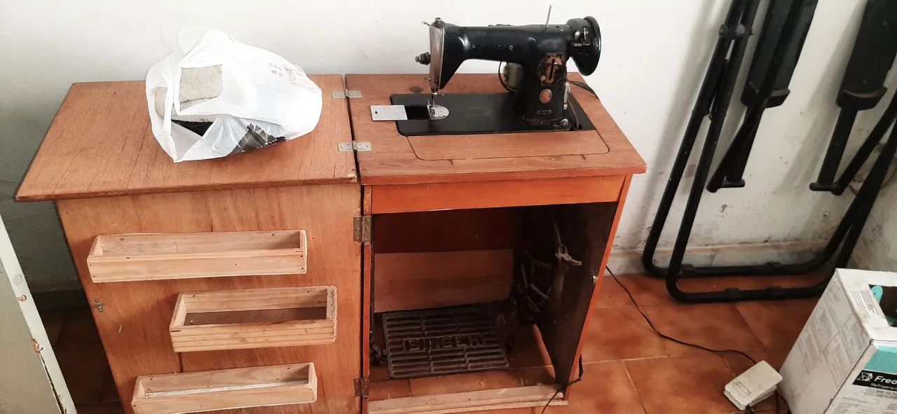 Sewing Machine64962115350658121