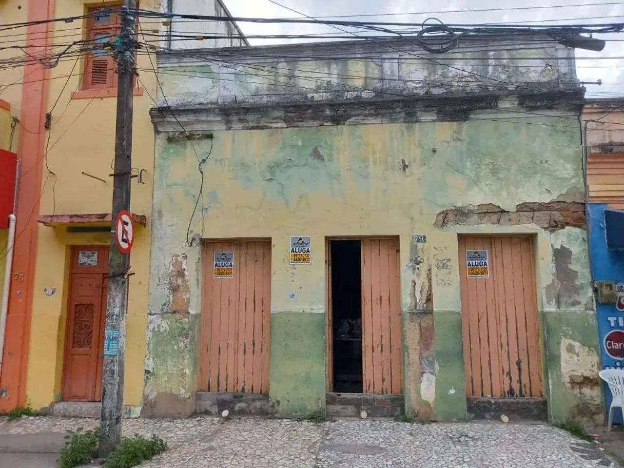 VARADOURO - LOJA TÉRREA NASCENTE PRÓXIMO AO LARGO DO VARADOURO 48 M2 E WC SOCIAL