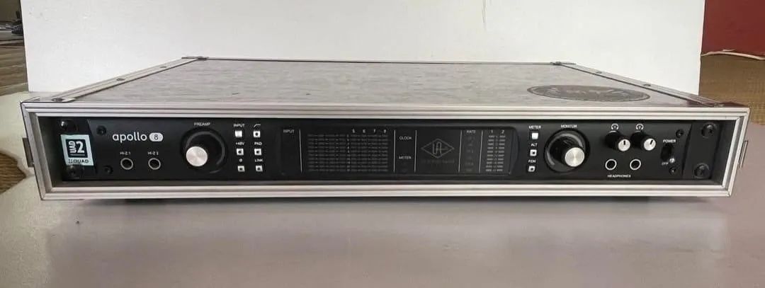 Interface de Audio Universal audio Apollo 8 Quad como novo !
