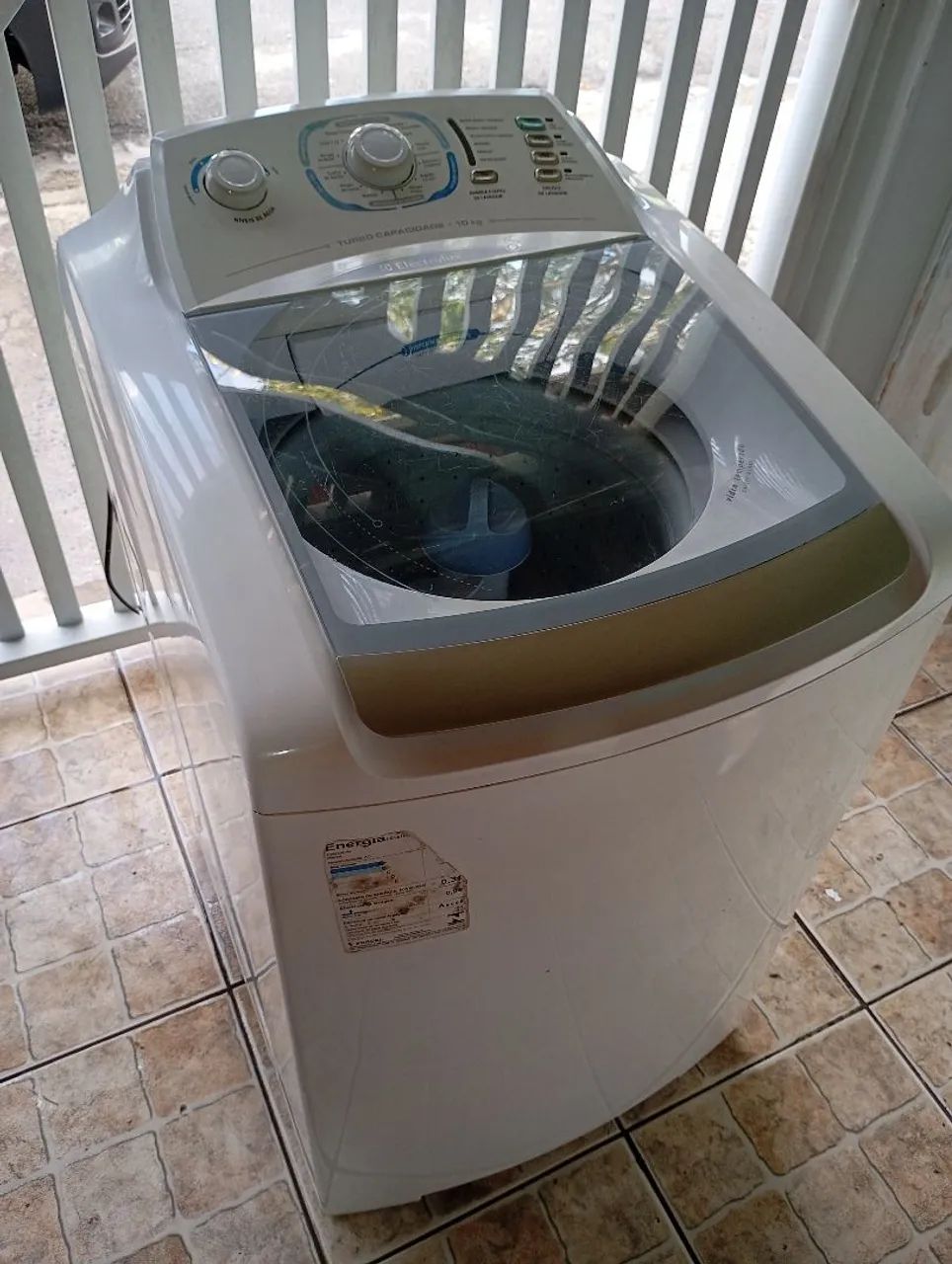 Máquina de Lavar Roupas Electrolux 10kg - Foto 2