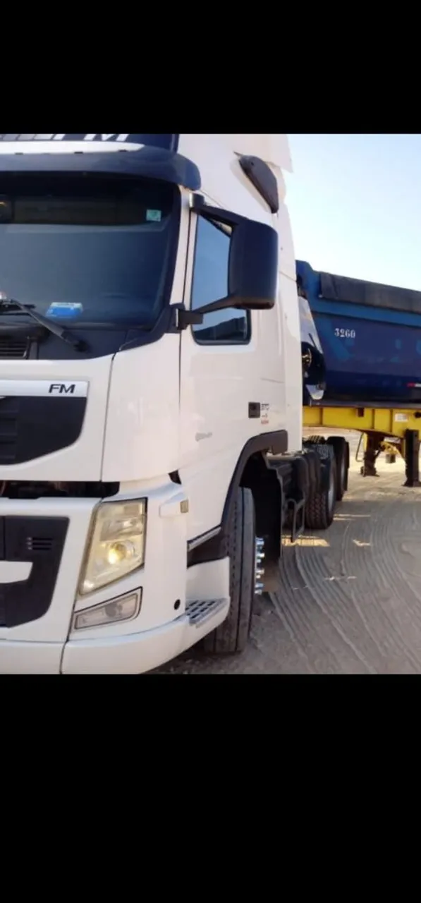 Volvo FM com bicacamba