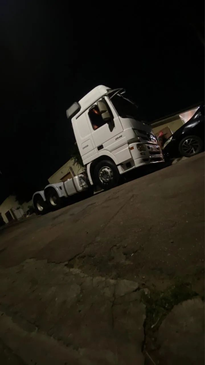 Caminhão Mercedes  2546 6x2 - Foto 5