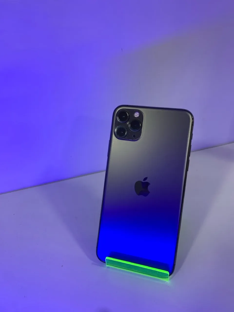 Iphone 11 pro max - perfeito estado 