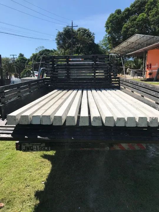 Estacas de Concretos Reta e Curvada Direito de Fábrica  - Foto 4
