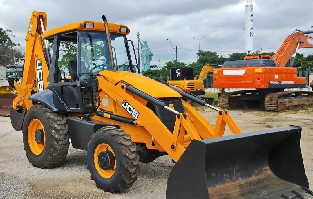 Mini Retroescavadeira JCB 3CX (PARCELADA)