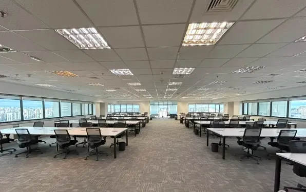 Sala/Conjunto para aluguel possui 1.400m2 Mobiliado no Brooklin/Cidade Monções - São Paulo