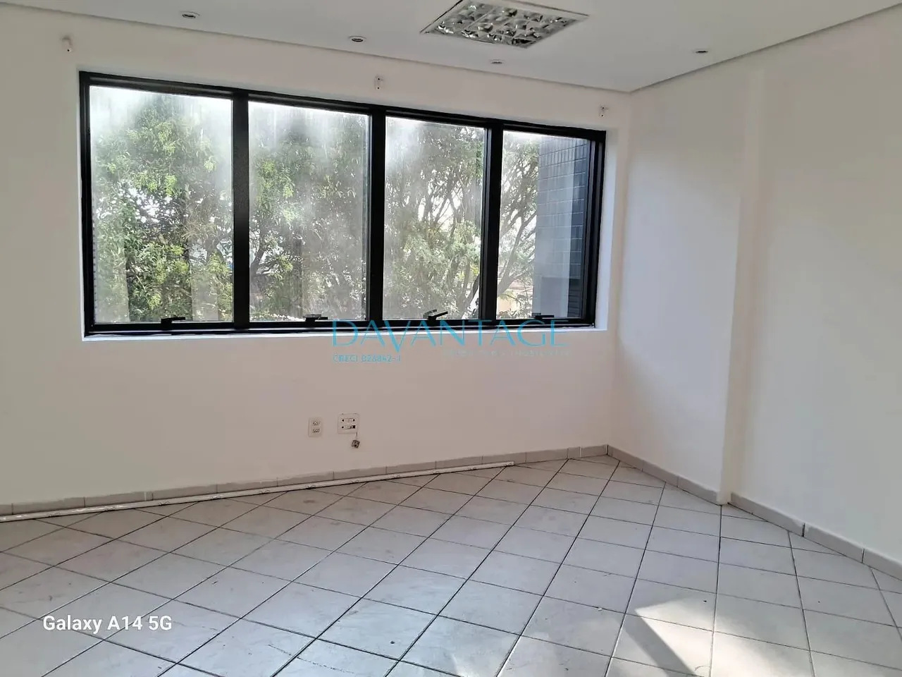 OTIMA SALA COMERCIAL NO CENTRO DA LAPA PARA LOCAÇÃO OU VENDA