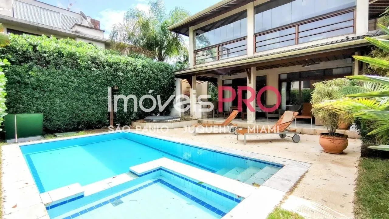 Casa em condomínio de altíssimo padrão, "pé na areia" em Maresias