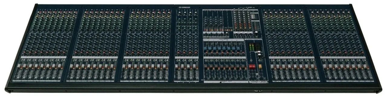 Mixer Yamaha IM8-40 40 canais e recursos avançados de mixagem com
