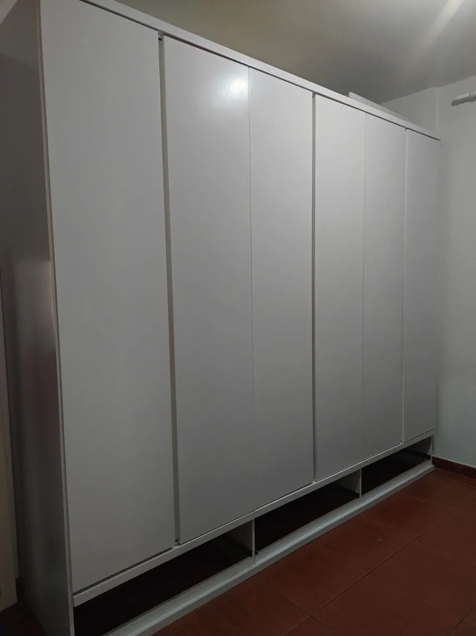 Guarda-Roupas Branco de 6 Portas