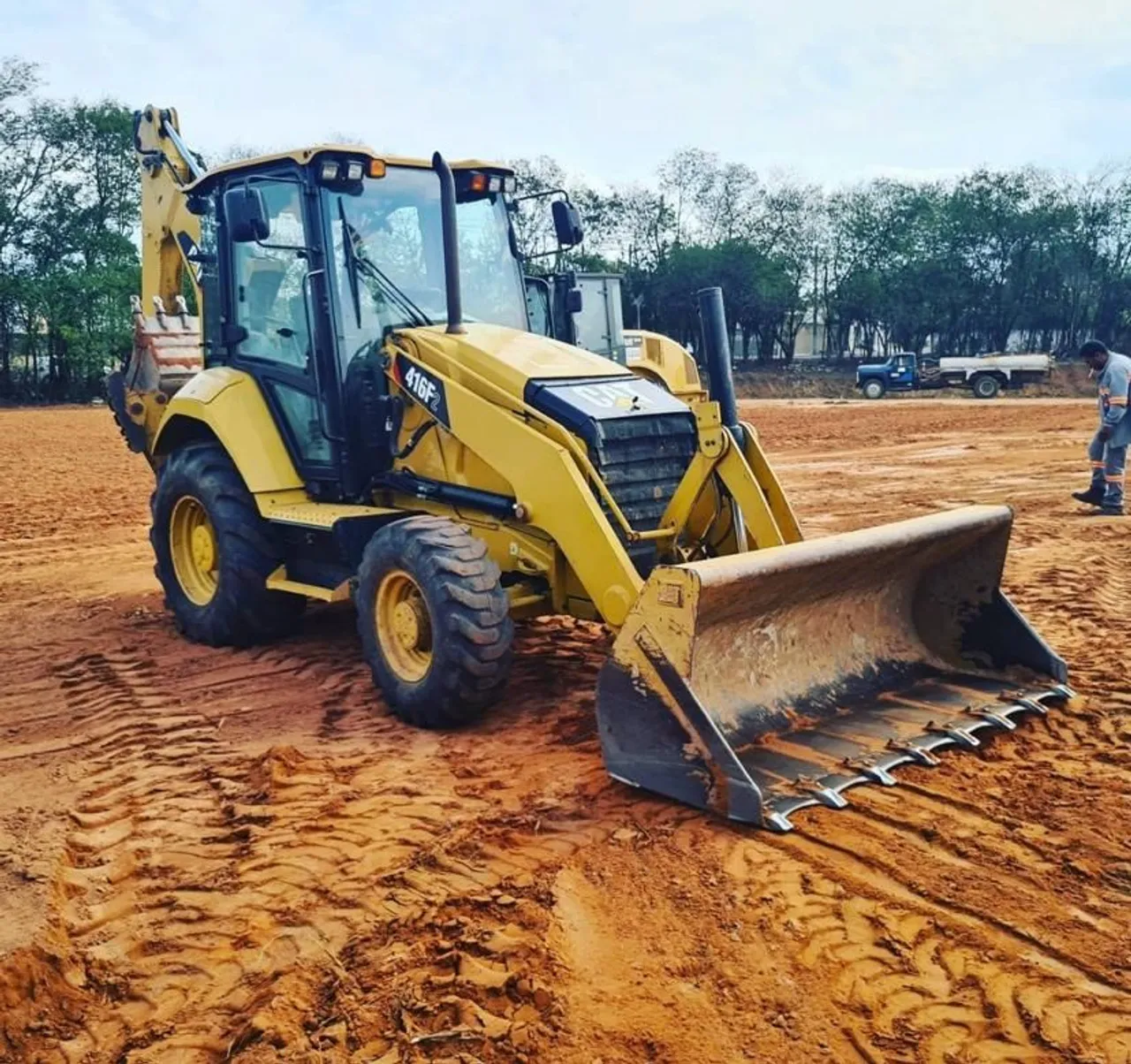 Caterpillar 416F2 Ano 2018